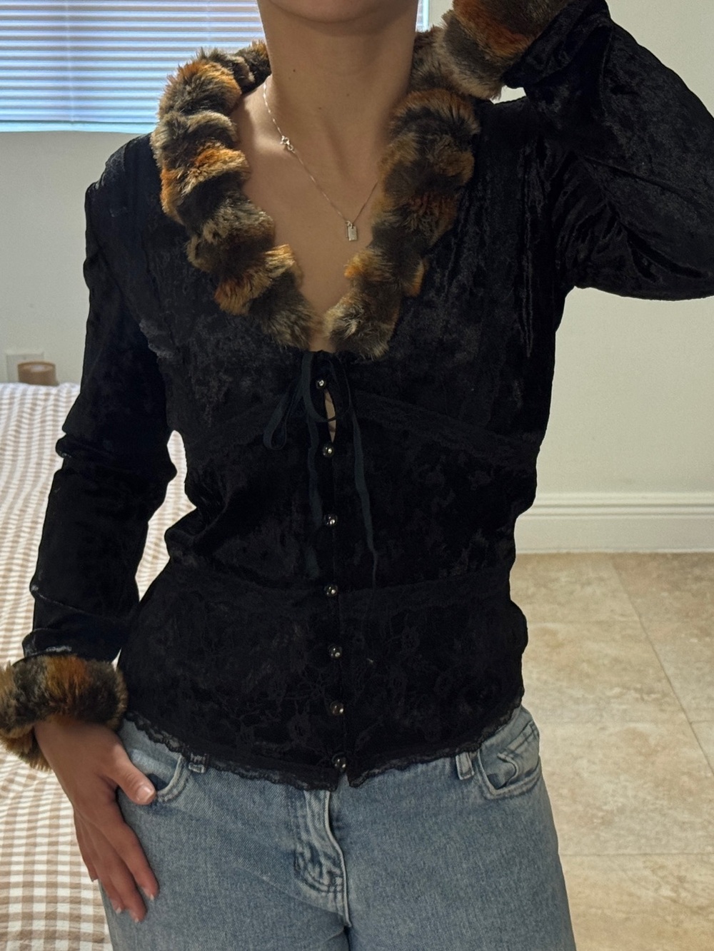 Pretty Angel Y2K Whimsigoth Velvet Faux Fur Lace Cardigan Top Size M